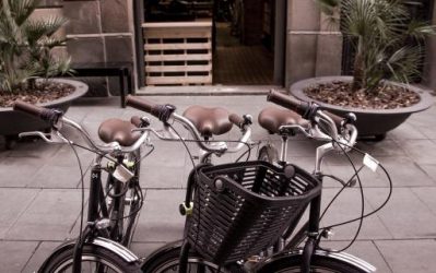 Alquiler de Bicicletas en Barcelona bici con cesto